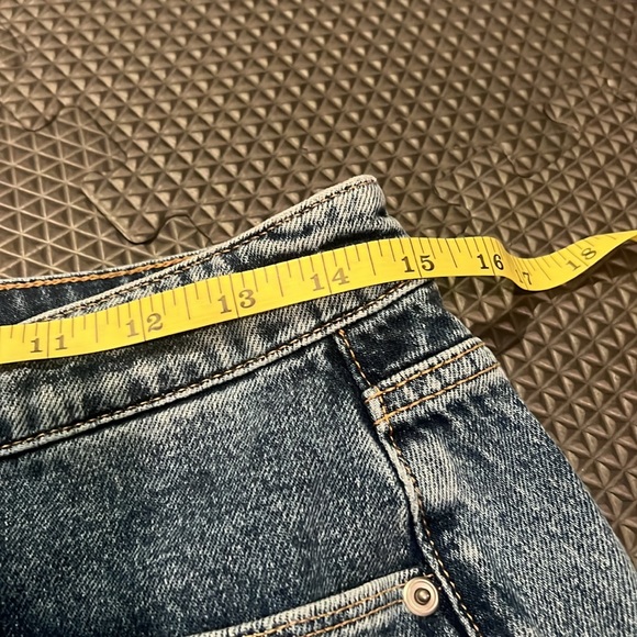 Good American Shorts - Picture 6 of 7